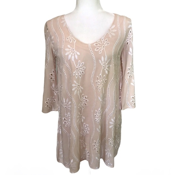 Lulus Tops - Lulus Floral Embroidered Women’s Blouson-Top - S